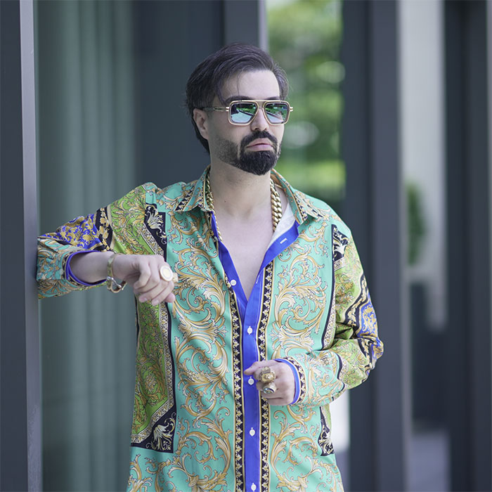 دکتر ماکان آریا پارسا کارآفرین جوان